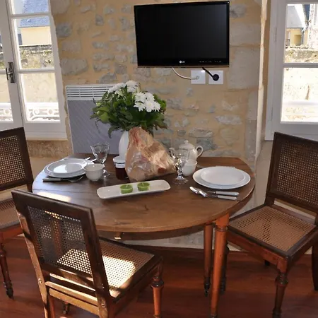 公寓 Anglais 1er Etage Centre Grande Terrasse Et Jardin Amenage Commun Proche Du Plages Du Debarquement- Parking Gratuit A Proximite