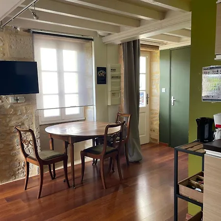 公寓 Anglais 1er Etage Centre Grande Terrasse Et Jardin Amenage Commun Proche Du Plages Du Debarquement- Parking Gratuit A Proximite *